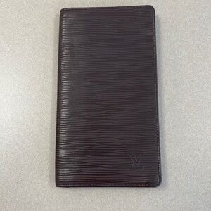 Louis Vuitton Brown Epi Leather Porte Cartes Credit Wallet -Preloved - Like New!